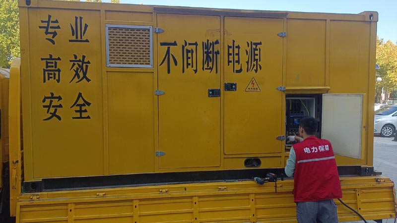黄浦柴油发电机组和UPS电源配合使用时，如何避免切换过程中的电力中断？